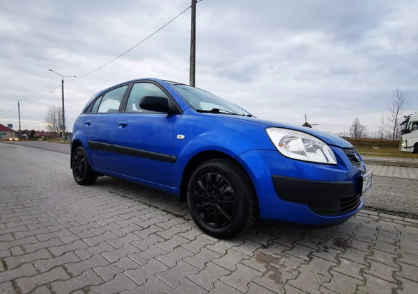 Kia Rio cena 6500 przebieg: 257362, rok produkcji 2006 z Włoszczowa małe 211